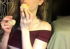 Amateur big ass brunette teen with