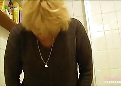 OMAHOTEL Real Lesbian Grannies Playing With Her Hairy Pussy and Toy