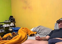 Tall cowboy, 1.80, bashful and super-sexy, I'll gobble this one sans slaver