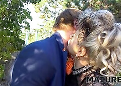 Vagina becomes wet as granny woman sees guy to be carnal