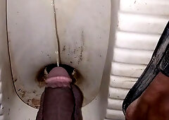 peeing regular black chisel