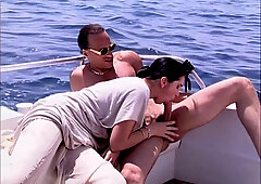 Cat Chicks (Thieves Of Bang-out) - Valentino vs Kiki Dee (HD Remastered)