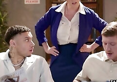 Golden-Haired older librarian Dee Williams double permeated by 2 large dongs