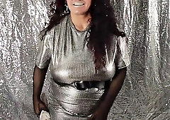 Hott Milf Fucks Her ass with a glass cock