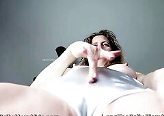 So taut shinny showing off these giant buttocks of mine as I clench talk about that large jiggly ass give JOI, teasing with my large titties, cellulit