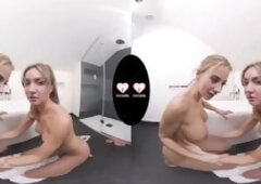 Hot orgasms in the bathtub