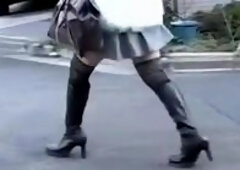 Japanese street sharking video showing a sexy girl