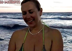 Banging a Curvy Large Bazookas German Tourist Picked Up in The Beach