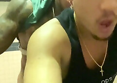 Noiseless Public Toilet Breeding Nearly Caught