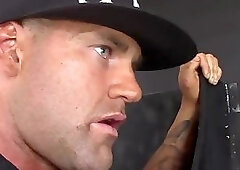 Sexy Guy Giving Head In Gloryhole