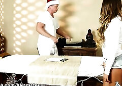 August Ames cheats on her spouse with scheming masseur Eric Masterson, that babe gets caught on tape blowing and screwing him