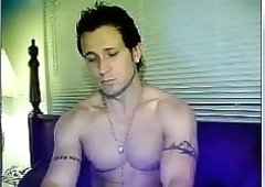 Beefy Hunk In Tats Wanking On Webcam