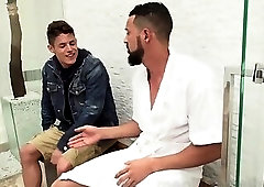 Round Ass 4 Sugar Daddy