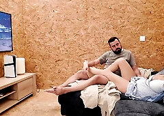 Preggo and slutty, that guy's screwing me on the daybed