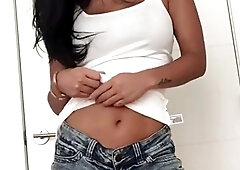 Busty Asian MILF Asa Akira plays solo