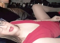 Princess Bunnie gives herself a sensual solo in red