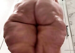 SSBBW Granny Butt Clap