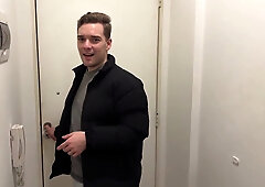 Got My Uncircumcised Prick Bj'ed by a Pretty Twunk [4K]