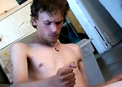 AlternaDudes: Curly big cock Logan Hughes jack off