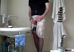 Demurely dressed crossdresser wanking and cumming 4