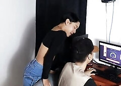 Gorgeous Colombian woman has sex with service technician for showing her tits