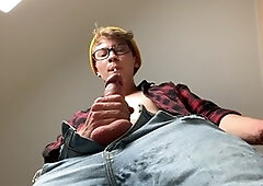 Hipster unloads on Daddy face