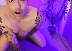 Yielding Impaled with sextoy, groaning with enjoyment