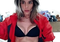 chpaera caroline wants money to cums
