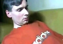 Voll geil adidas Hühnerbrust beim Wichsen im Fitness Camp