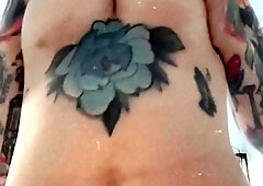 Big boob brunette masturbates on webcam