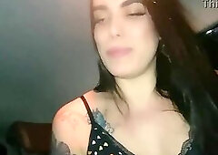 Busty Ts ended up fucking her gym instructor in the car & creampied him