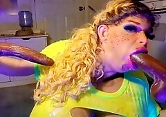 Bimbo-hypno Becomes a Blowjob Machine