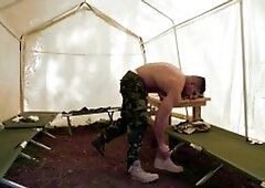 Drill My Hole: Military man Zach Country impressed by Damien Stone