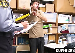 Mall Officer Catches the Suspect Putting Burst Paint Cans Into His Bag - Copfucks