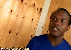 Amateur black thug sucks dick