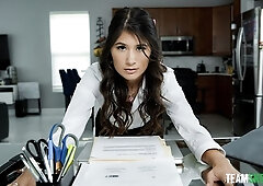 Flexible girlfriend Charlotte Mae likes jumping on a massive cock