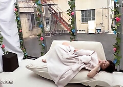 Japanese Babe having sex while doing a photoshoot