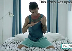 Dark haired Tatted Noah A Taunts Slot Rails Plaything to Huge Jizm!