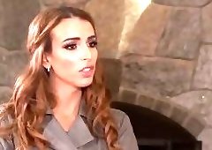 Pretty TGirl Gets Sucked