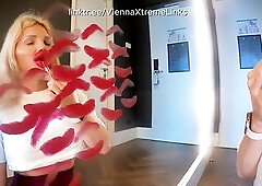 KISS, KISS, KISS! Mirror Giving a kiss with world huge Lips