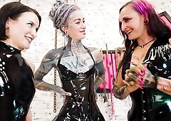 Latex Femdom Overload: Tattooed Serf Suffers Intensive Urethra
