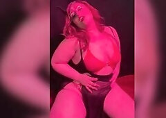 Butt twerking, hawt dnacing, tongue play, teasing breasts