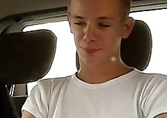 UK twinks swaping juicy blowjobs in car