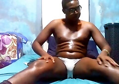 Oiled up young stud puts on a hot show on webcam