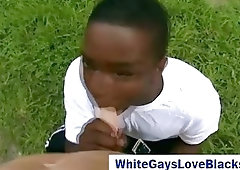 White guy pays for blowjob from thug