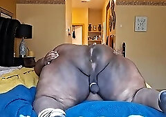 Digging in my butt pt. 1