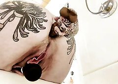 Lior's Chunky Pink Squirming Snatch Oozes with Enjoyment