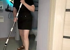 Maid don't break down, tempted ... so give yourself to the corporalist of the schlong