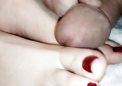 Hot big beautiful woman Footjob, EBONY CHERRY Toes