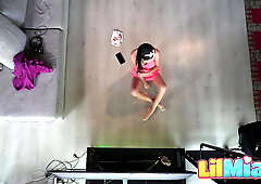 Lil Mia Fingering Twat Filming on top